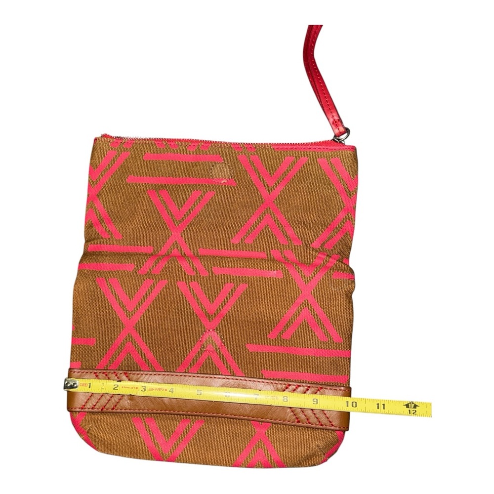 Nixon Tribu Clutch Brown Cherry Zipper Closure Purse Handbag EUC - Picture 4 of 10